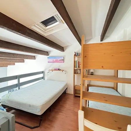 Mezzanine Pour 4 Personnes Climatise Apartmán *